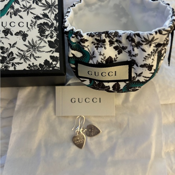 Gucci Heart Earrings with bag and box - Picture 5 of 8